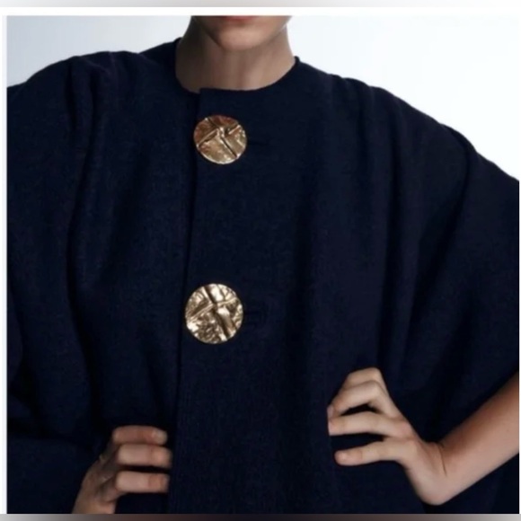 💙 ZARA NWOT Women's Navy Poncho Cape Coat with Large Golden Buttons - Picture 4 of 9